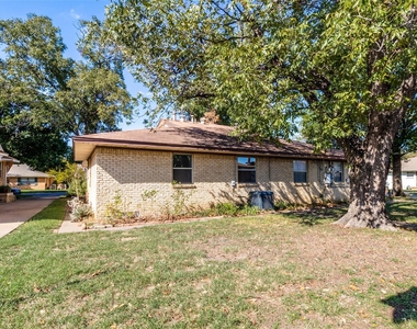 11138 Wyatt Street - Photo Thumbnail 11