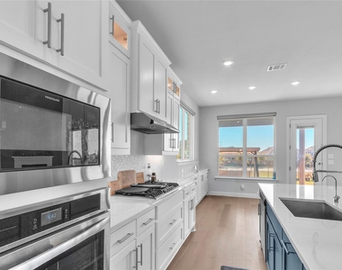 4158 Yellow Jasmine Lane - Photo Thumbnail 9