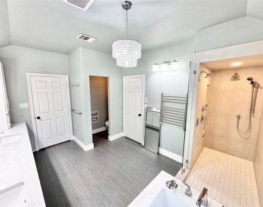 124 Country Lakes Boulevard - Photo Thumbnail 17