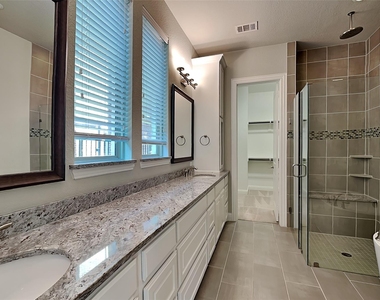 7801 Avondale Drive - Photo Thumbnail 7