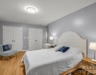 335 Melrose Avenue - Photo Thumbnail 26