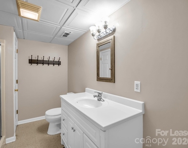 335 Melrose Avenue - Photo Thumbnail 33