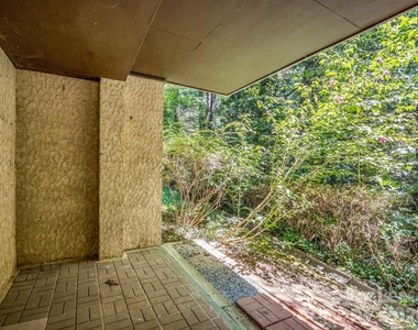 335 Melrose Avenue - Photo Thumbnail 36