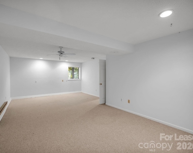 335 Melrose Avenue - Photo Thumbnail 39