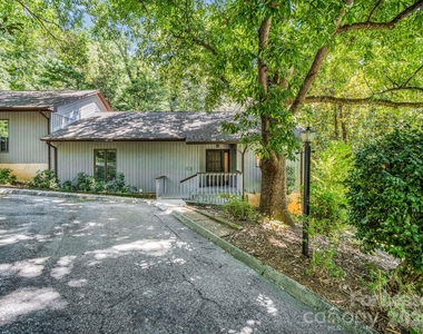 335 Melrose Avenue - Photo Thumbnail 1