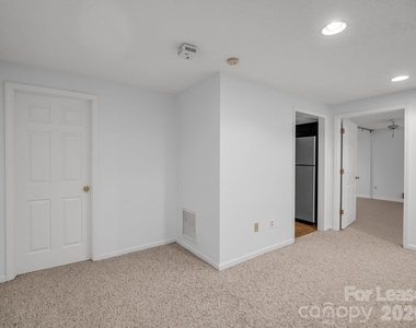 335 Melrose Avenue - Photo Thumbnail 28