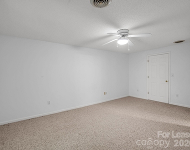 335 Melrose Avenue - Photo Thumbnail 34