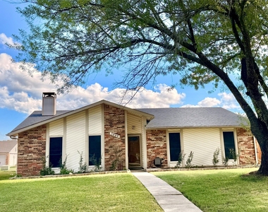 1202 Frio Lane - Photo Thumbnail 1