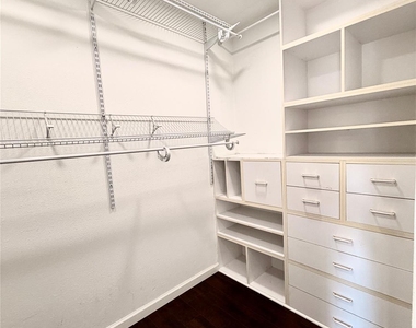 1202 Frio Lane - Photo Thumbnail 5