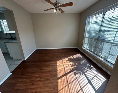 619 White Oak Street - Photo Thumbnail 3