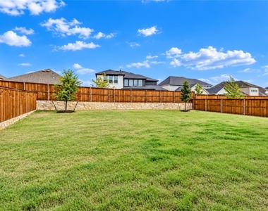 6500 Fort Parker Way - Photo Thumbnail 1