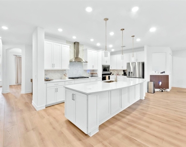 6500 Fort Parker Way - Photo Thumbnail 18