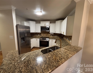 1332 Torrence Circle - Photo Thumbnail 10