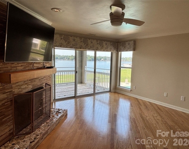 1332 Torrence Circle - Photo Thumbnail 8