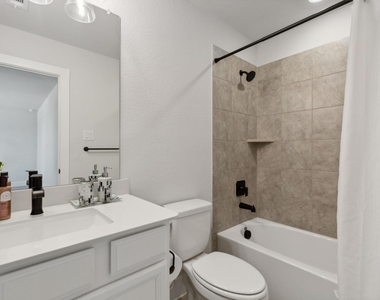 2453 Yosemite Way - Photo Thumbnail 25