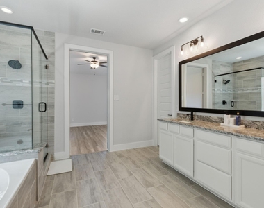 2453 Yosemite Way - Photo Thumbnail 15