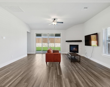 2453 Yosemite Way - Photo Thumbnail 10