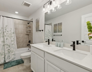 2453 Yosemite Way - Photo Thumbnail 26
