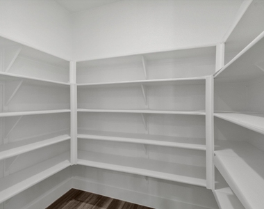 2453 Yosemite Way - Photo Thumbnail 20