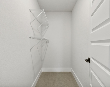 2453 Yosemite Way - Photo Thumbnail 29