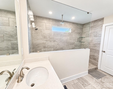 2322 Aria Park Drive - Photo Thumbnail 23