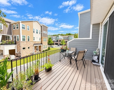 2322 Aria Park Drive - Photo Thumbnail 15