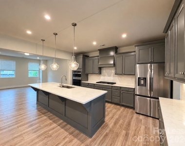 2322 Aria Park Drive - Photo Thumbnail 9