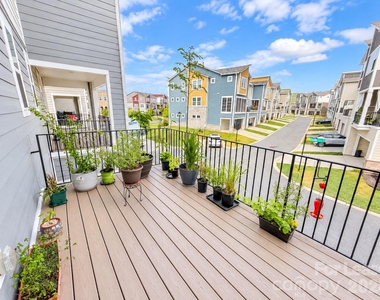 2322 Aria Park Drive - Photo Thumbnail 16