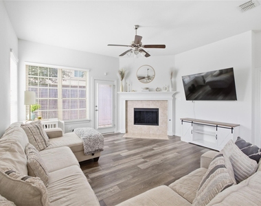 3009 Hereford Drive - Photo Thumbnail 10