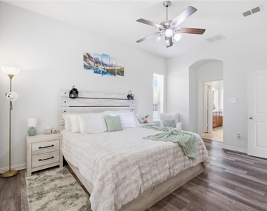 3009 Hereford Drive - Photo Thumbnail 15