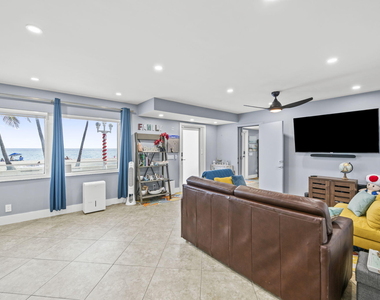 2205 N Surf Road - Photo Thumbnail 27