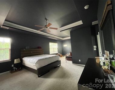 9709 Glenburn Lane - Photo Thumbnail 23