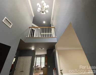 9709 Glenburn Lane - Photo Thumbnail 2