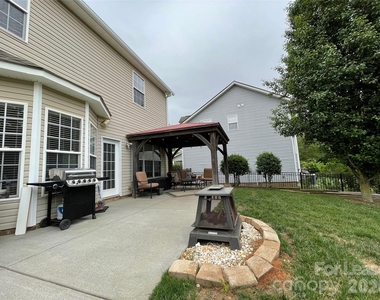 9709 Glenburn Lane - Photo Thumbnail 28
