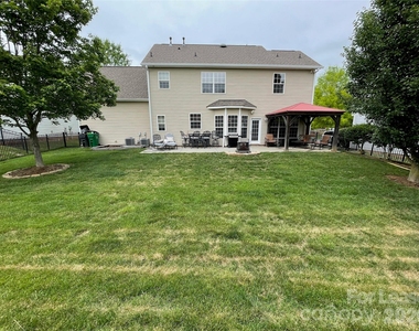 9709 Glenburn Lane - Photo Thumbnail 26