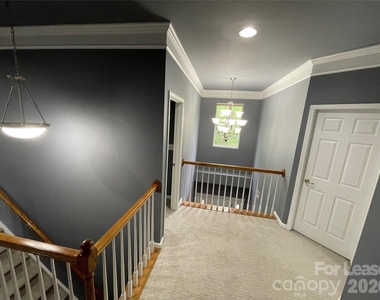 9709 Glenburn Lane - Photo Thumbnail 18