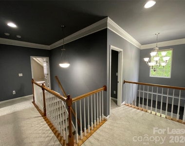 9709 Glenburn Lane - Photo Thumbnail 14