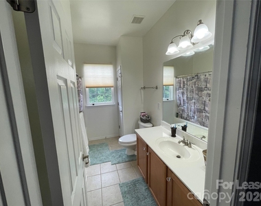 9709 Glenburn Lane - Photo Thumbnail 17