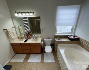 9709 Glenburn Lane - Photo Thumbnail 25