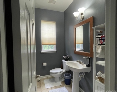 9709 Glenburn Lane - Photo Thumbnail 12