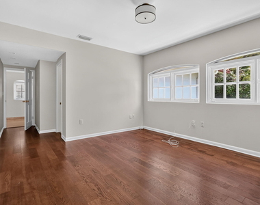 7500 W Treasure Drive - Photo Thumbnail 29