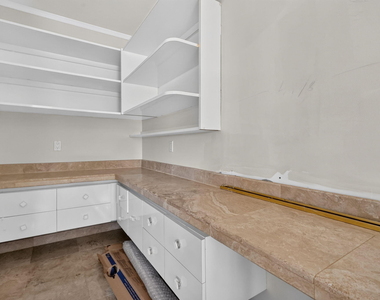 7500 W Treasure Drive - Photo Thumbnail 34