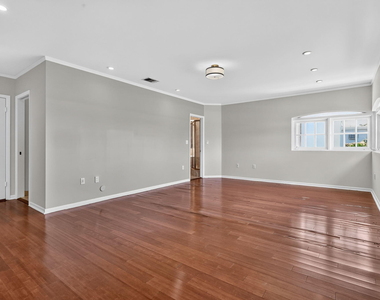 7500 W Treasure Drive - Photo Thumbnail 37
