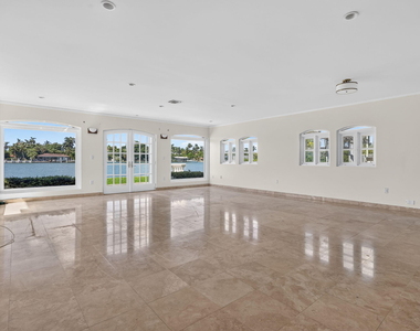 7500 W Treasure Drive - Photo Thumbnail 10