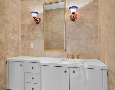 7500 W Treasure Drive - Photo Thumbnail 25