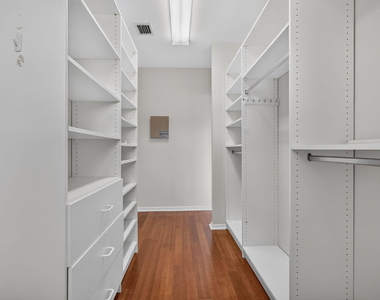 7500 W Treasure Drive - Photo Thumbnail 38