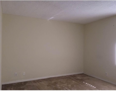 4328 Woodstock Drive - Photo Thumbnail 6
