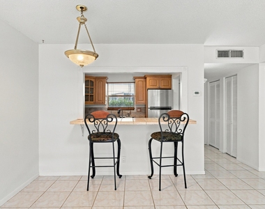 705 Lori Drive - Photo Thumbnail 6