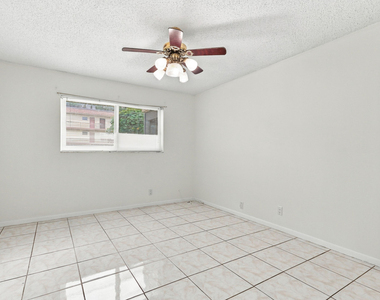 705 Lori Drive - Photo Thumbnail 18