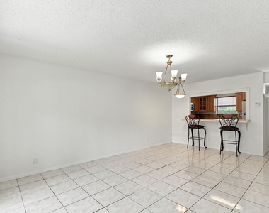705 Lori Drive - Photo Thumbnail 4